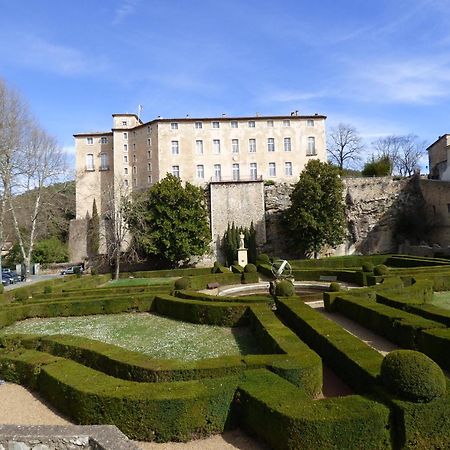 La Bergerie Des Colles Panzió Entrecasteaux Kültér fotó